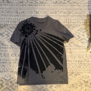 Men's Graphic Tee in Gray with Black Sunburst Design